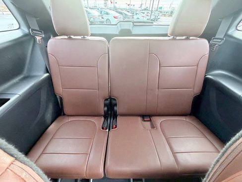 Used 2021 Chevrolet Traverse High Country w/ LPO, Cargo Package image 27