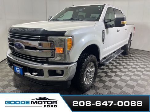 Used 2017 Ford F250 Lariat w/ Chrome Package AWD/4WD image 4