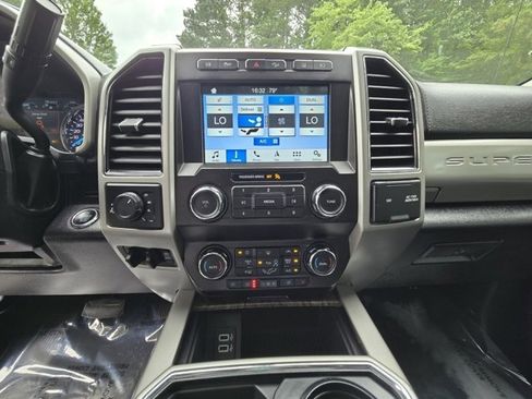 Used 2019 Ford F250 Lariat w/ Lariat Ultimate Package image 39