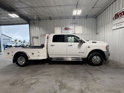 Used 2022 RAM 3500 Laramie AWD/4WD image 2