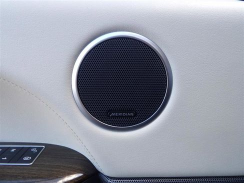 Used 2016 Land Rover Range Rover Sport HSE image 29