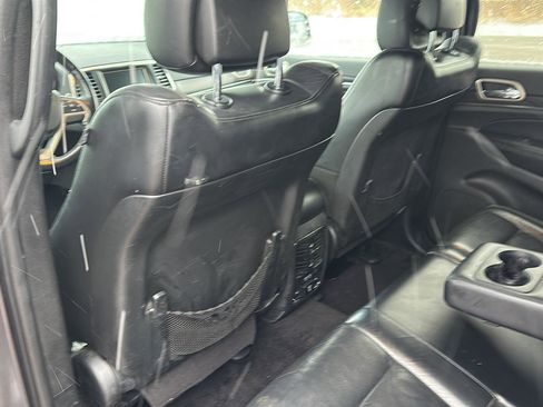 Used 2017 Jeep Grand Cherokee Limited image 15