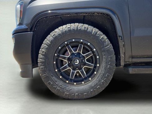 Used 2017 GMC Sierra 1500 Denali w/ Denali Ultimate Package AWD/4WD image 10