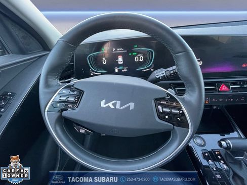 Used 2023 Kia Niro SX Touring FWD image 13