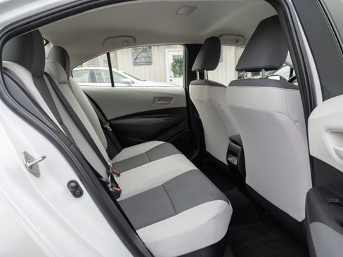 Used 2024 Toyota Corolla LE image 29