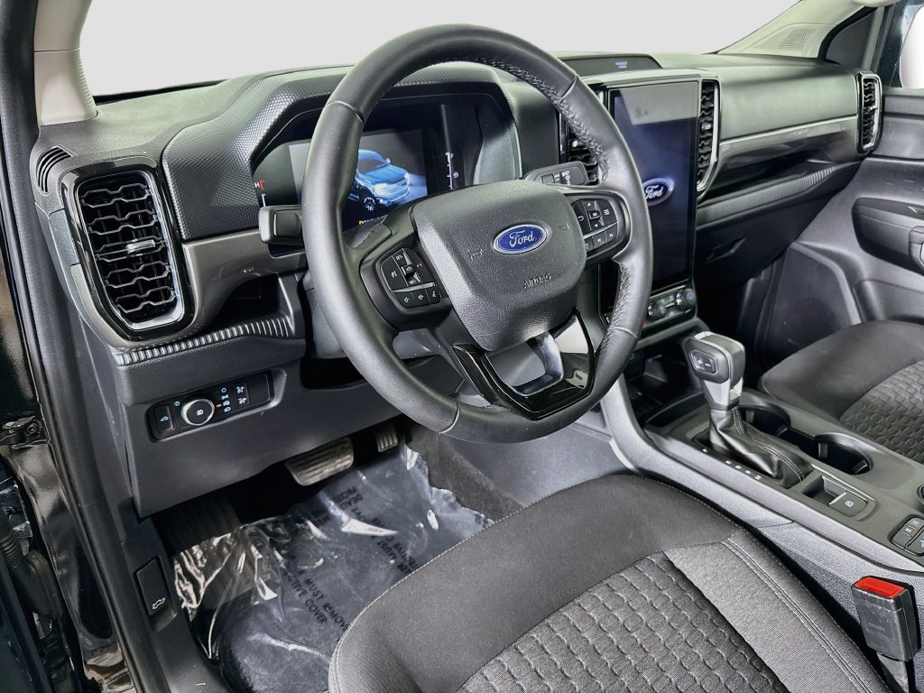 Used 2025 Ford Ranger XLT w/ Equipment Group 301A High AWD/4WD image 9