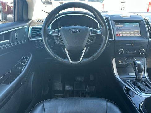 Used 2016 Ford Edge SEL w/ Equipment Group 201A AWD/4WD image 17