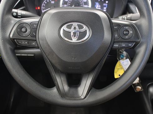 Used 2021 Toyota Corolla LE FWD image 21