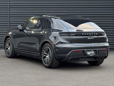 Certified 2025 Porsche Macan 4 Electric image 3