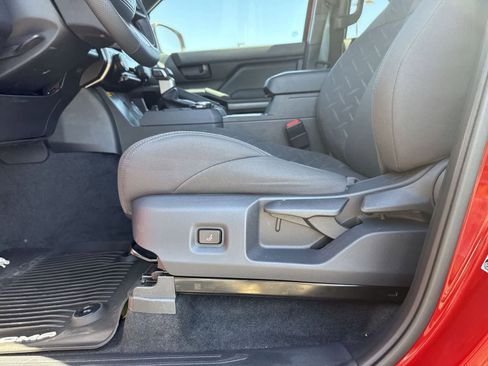 Used 2025 Toyota Tacoma SR5 image 16
