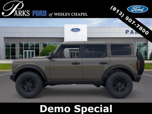 New 2026 Ford Bronco Badlands AWD/4WD image 3