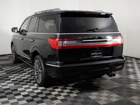 Used 2019 Lincoln Navigator Reserve image 4