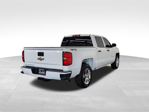 Used 2018 Chevrolet Silverado 1500 Custom w/ Custom Value Package AWD/4WD image 8