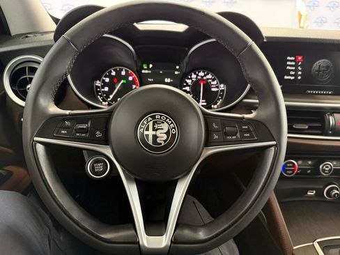 Used 2018 Alfa Romeo Stelvio Ti image 29