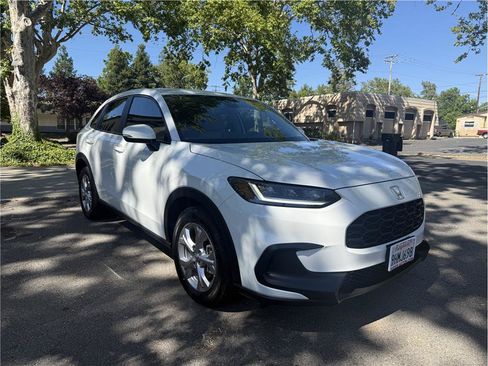 Used 2024 Honda HR-V LX image 7