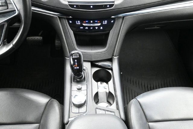 Used 2020 Cadillac XT5 Premium Luxury AWD/4WD image 25