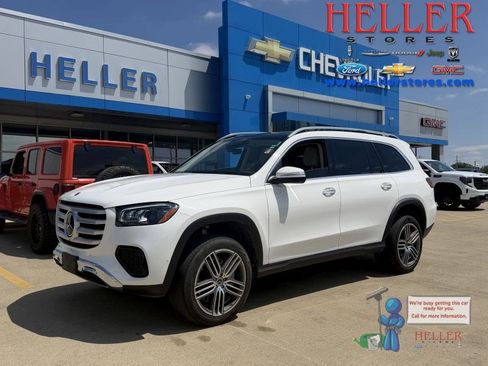 Used 2024 Mercedes-Benz GLS 450 4MATIC image 1