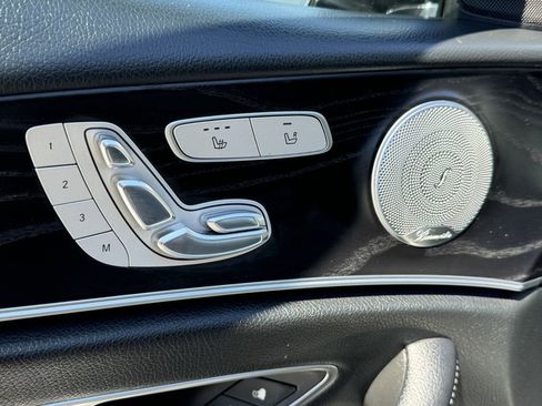 Used 2017 Mercedes-Benz E 300 image 25