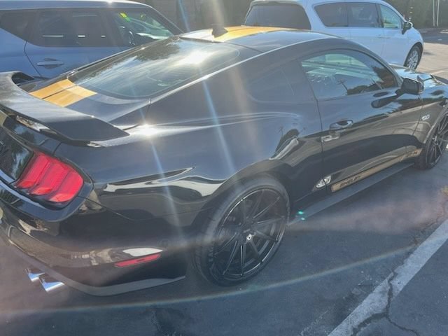 Used 2022 Ford Mustang GT Premium w/ GT Performance Package RWD image 4