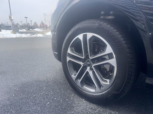 Used 2025 Audi Q5 Premium w/ 19" Wheel Package image 28