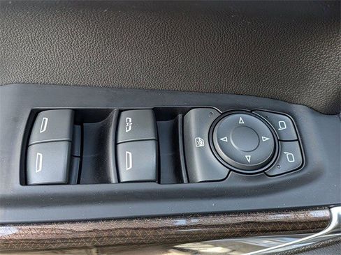 Used 2019 Chevrolet Silverado 1500 RST image 12