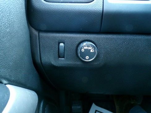 Used 2021 Chevrolet Colorado LT w/ Fleet Safety Package image 17