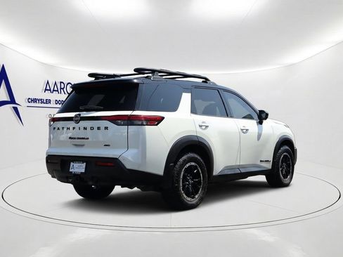 Used 2024 Nissan Pathfinder Rock Creek AWD/4WD image 4
