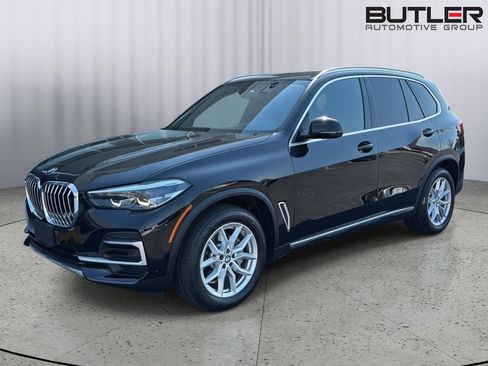 Certified 2023 BMW X5 xDrive40i w/ Premium Package AWD/4WD image 2