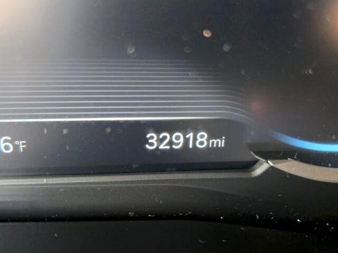 Used 2024 Genesis G70 3.3T Advanced RWD image 26