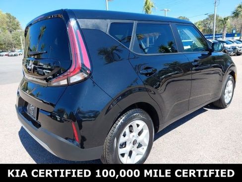 Certified 2025 Kia Soul LX FWD image 5