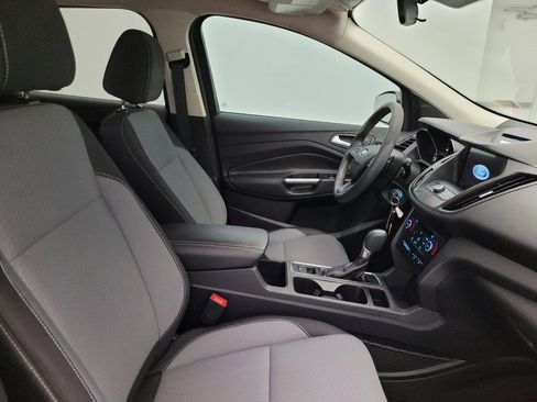 Used 2017 Ford Escape SE w/ Equipment Group 201A FWD image 21