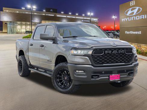Used 2025 RAM 1500 Warlock AWD/4WD image 3