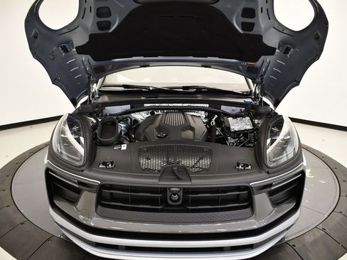 Certified 2026 Porsche Macan Turbo AWD/4WD image 13