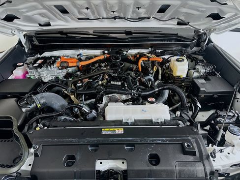 Certified 2025 Toyota Tacoma TRD Sport image 28