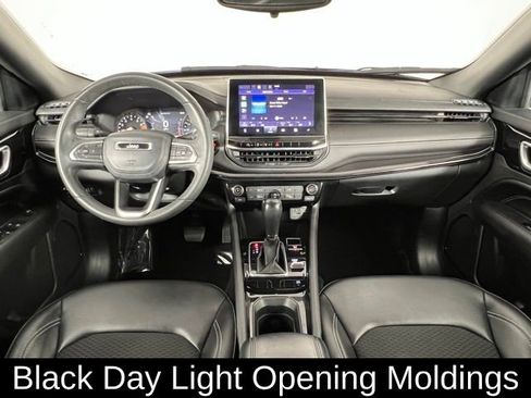 Used 2023 Jeep Compass Altitude image 14