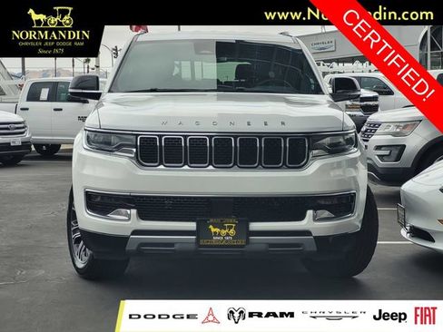Certified 2023 Jeep Wagoneer L Series II AWD/4WD image 2