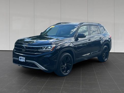 Used 2023 Volkswagen Atlas SE AWD/4WD image 1