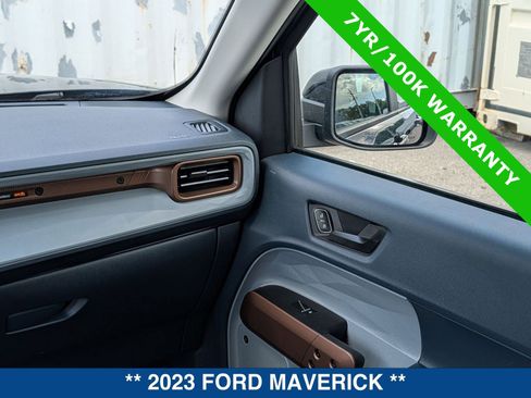 Used 2023 Ford Maverick Lariat w/ Lariat Luxury Package image 16