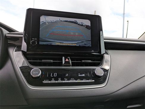 Used 2023 Toyota Corolla LE image 19