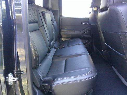 Used 2024 Nissan Frontier SL w/ Technology Package image 20