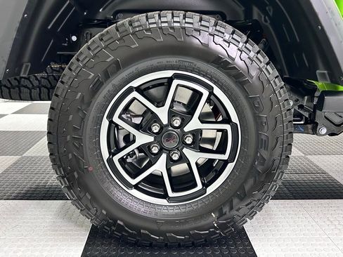 New 2025 Jeep Gladiator Rubicon w/ Safety Group image 11