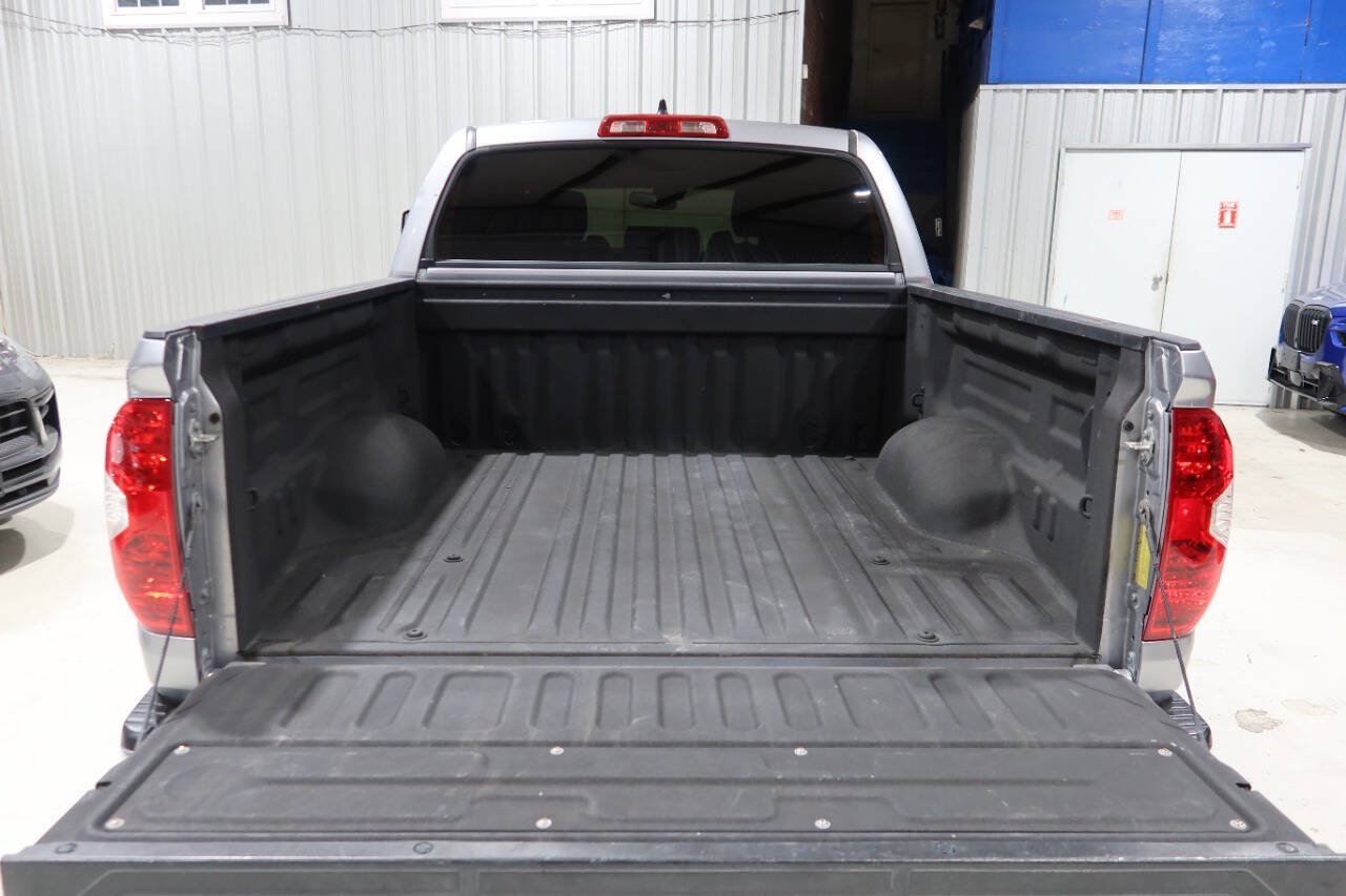 Used 2021 Toyota Tundra SR5 w/ SR5 Upgrade Package AWD/4WD image 27