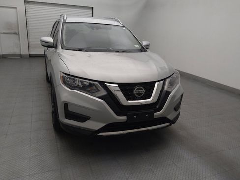 Used 2019 Nissan Rogue SV AWD/4WD image 14