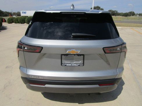 New 2026 Chevrolet Equinox LT w/ Convenience Package II image 6