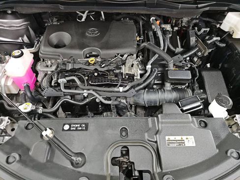 Used 2021 Toyota Sienna XLE FWD image 3