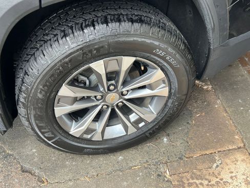 Used 2025 Chevrolet Equinox LT image 24