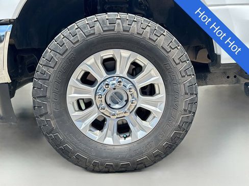 Used 2020 Ford F250 XLT w/ XLT Value Package AWD/4WD image 30