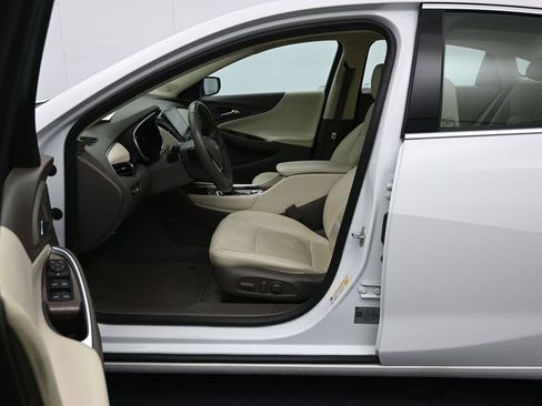 Certified 2024 Chevrolet Malibu LT image 22