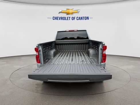 New 2026 Chevrolet Silverado 1500 Custom w/ LPO, Dark Essentials Package AWD/4WD image 17