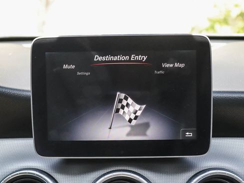 Used 2018 Mercedes-Benz CLA 250 image 14